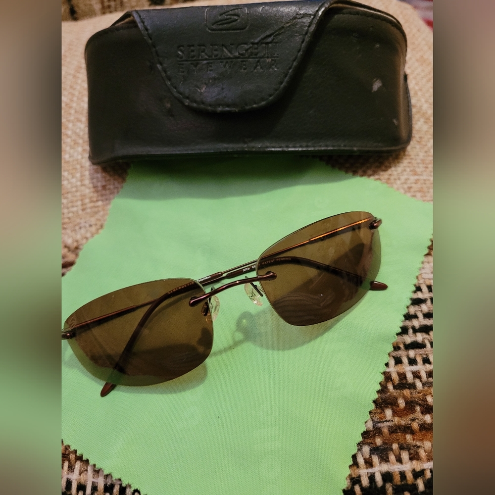 Serengeti polarized sunglasses with case